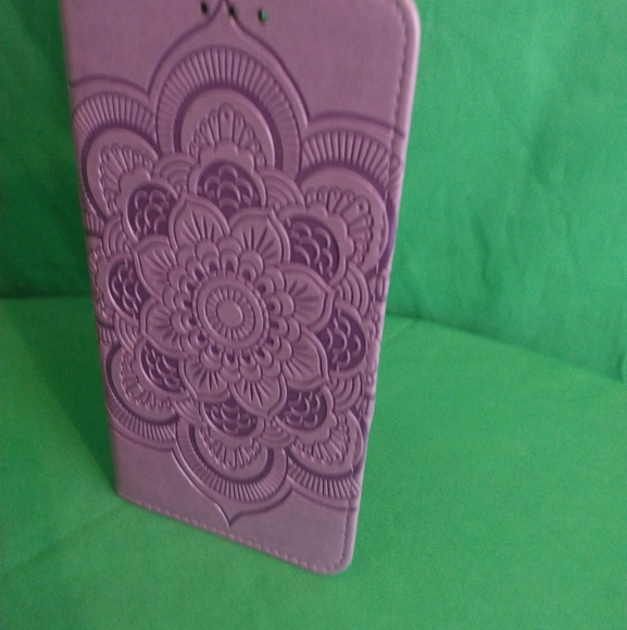 Samsung Galaxy S20 Mandela Purple LD - Picture 3 of 9